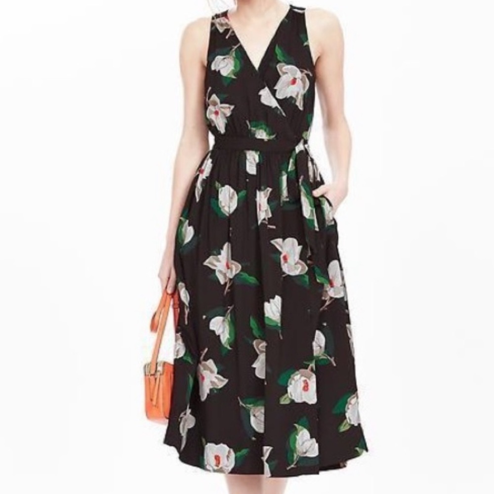 Beautiful, Classy, Elegant Floral Print Wrap Flowy Dress with Pockets